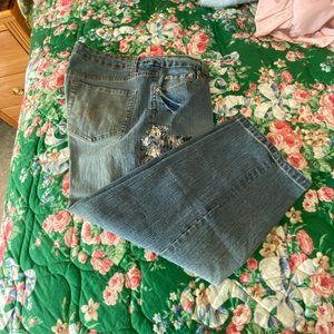 Faded Glory factory Distressed Embroidered Capris-sz 14